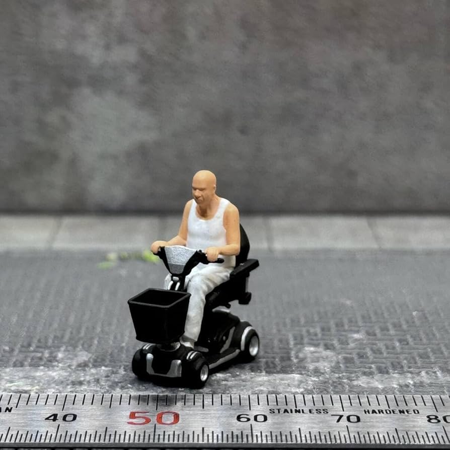 Amazon | 1/64 スケール ワイルドスピード 高齢ドム シニアカー